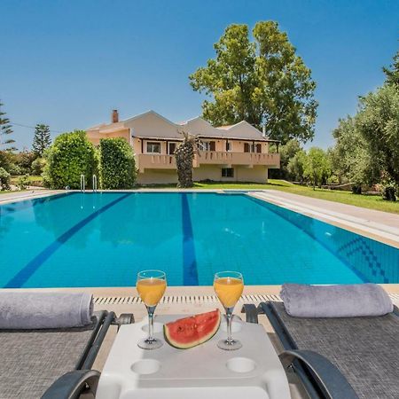 Leone Luxury Villas Kalamákion 외부 사진